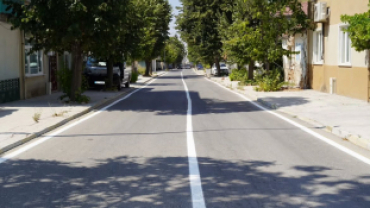 Pınarhisar’ımızda trafik güvenliğini artırmak, yollarımızı daha düzenli ve güvenli hale getirmek amacıyla ilçe genelinde yol çizgi çalışmalarımızı gerçekleştirdik.