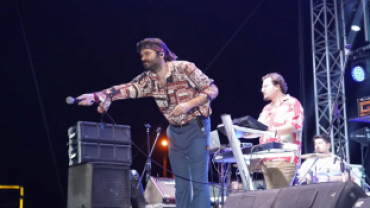 Poyralı Köyü Pekmez, Dokuma ve Kültür Festivalimizde Babaeskili hemşehrilerimiz Retrobüs Grubu sahnedeydi.