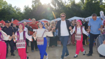 Poyralı Köyü Pekmez, Dokuma ve Kültür Festivalimizin açılışını büyük bir coşkuyla gerçekleştirdik.