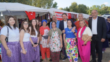 Poyralı Köyü Pekmez, Dokuma ve Kültür Festivalimizin açılışını büyük bir coşkuyla gerçekleştirdik.