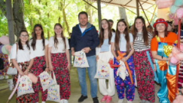 Poyralı Köyümüzde düzenlenen Şeker Şenliği’ne katılarak hemşehrilerimizle bir araya geldik.
