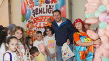 Poyralı Köyümüzde düzenlenen Şeker Şenliği’ne katılarak hemşehrilerimizle bir araya geldik.