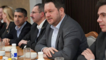 Ramazan ayının manevi ikliminde, gönüllerimizi aynı sofrada buluşturmanın huzurunu yaşadık.