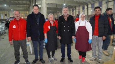 Ramazan’ın en güzel yanı da, gönülleri bir araya getirmek; aynı duaya amin deyip aynı lokmayı paylaşırken muhabbeti, kardeşliği büyütmek...