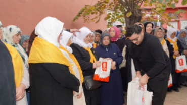 Kıymetli hemşehrilerimizden kutsal topraklara umre vazifesini yerine getirmek üzere yola çıkan vatandaşlarımızı dualarla uğurladık.