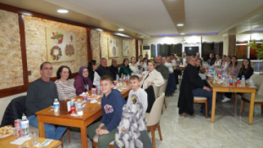 Türkiye Şampiyonu Floor Curling Takımımızı ve değerli ailelerini akşam yemeğinde misafir ettik.