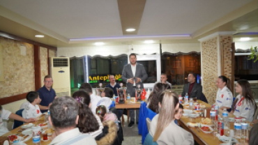 Türkiye Şampiyonu Floor Curling Takımımızı ve değerli ailelerini akşam yemeğinde misafir ettik.