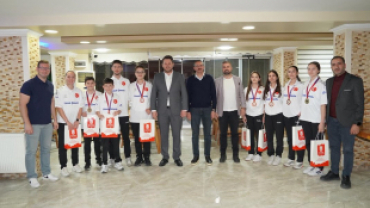 Türkiye Şampiyonu Floor Curling Takımımızı ve değerli ailelerini akşam yemeğinde misafir ettik.