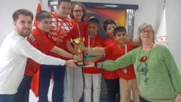 U12-U18 Kulüp Takım Yarışmalarında il ikincisi olma başarısı gösteren Pınarhisar Spor Kulübü Satranç Takımımızı yürekten tebrik ediyoruz.