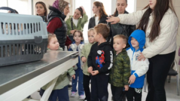 Yıldız Anaokulu minikleri, velileri ve öğretmenleriyle birlikte Hayvan Bakım ve Gözlem Merkezimizi ziyaret ettiler.