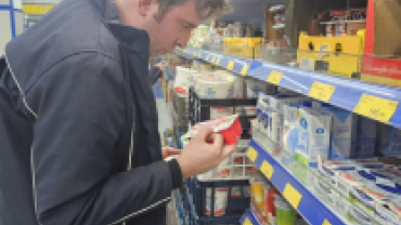 Zabıta Müdürlüğü ekiplerimiz, ilçe genelindeki marketlerde fiyat etiketi, ürün standardı ve son kullanma tarihi denetimlerini gerçekleştirdi.