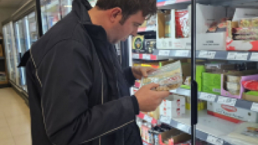 Zabıta Müdürlüğü ekiplerimiz, ilçe genelindeki marketlerde fiyat etiketi, ürün standardı ve son kullanma tarihi denetimlerini gerçekleştirdi.